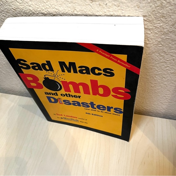 Mac Book: Sad Mac Bombs Manual. NWT. 955 pages. - Picture 8 of 8